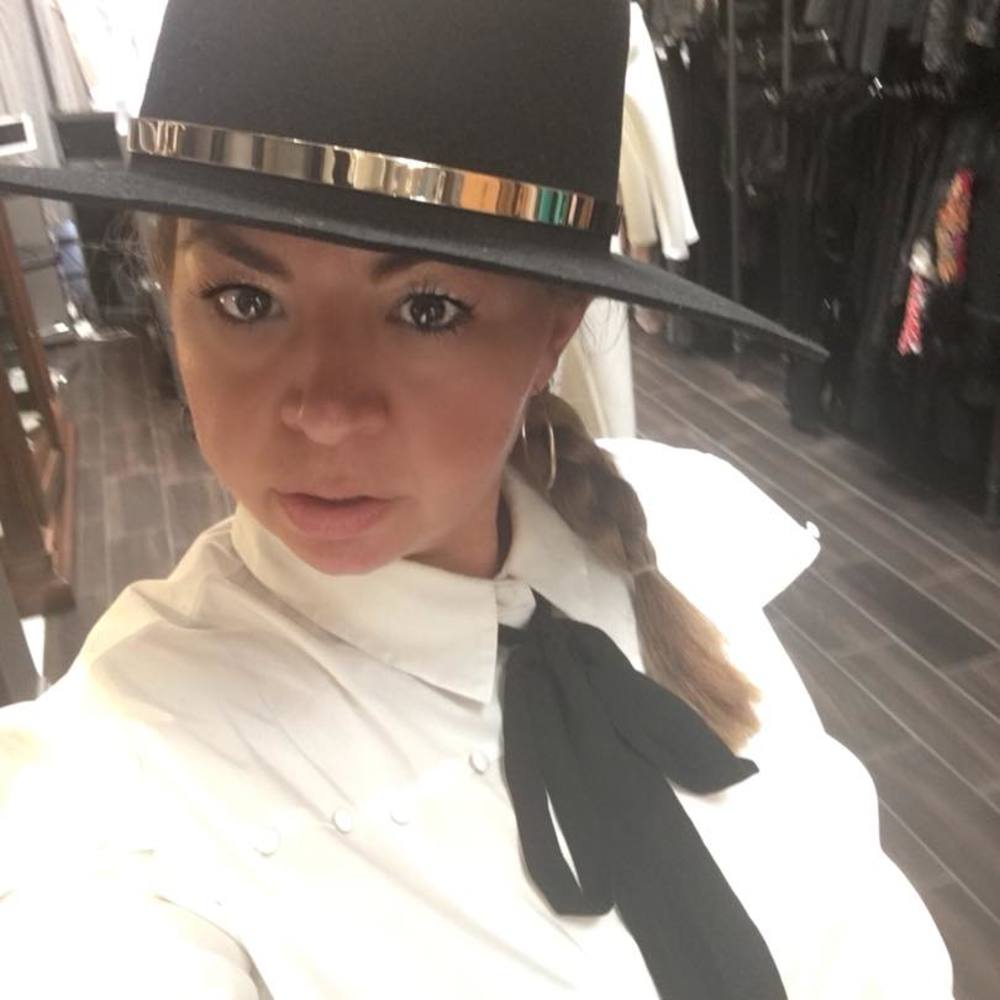 Meet your Posher, Deanna